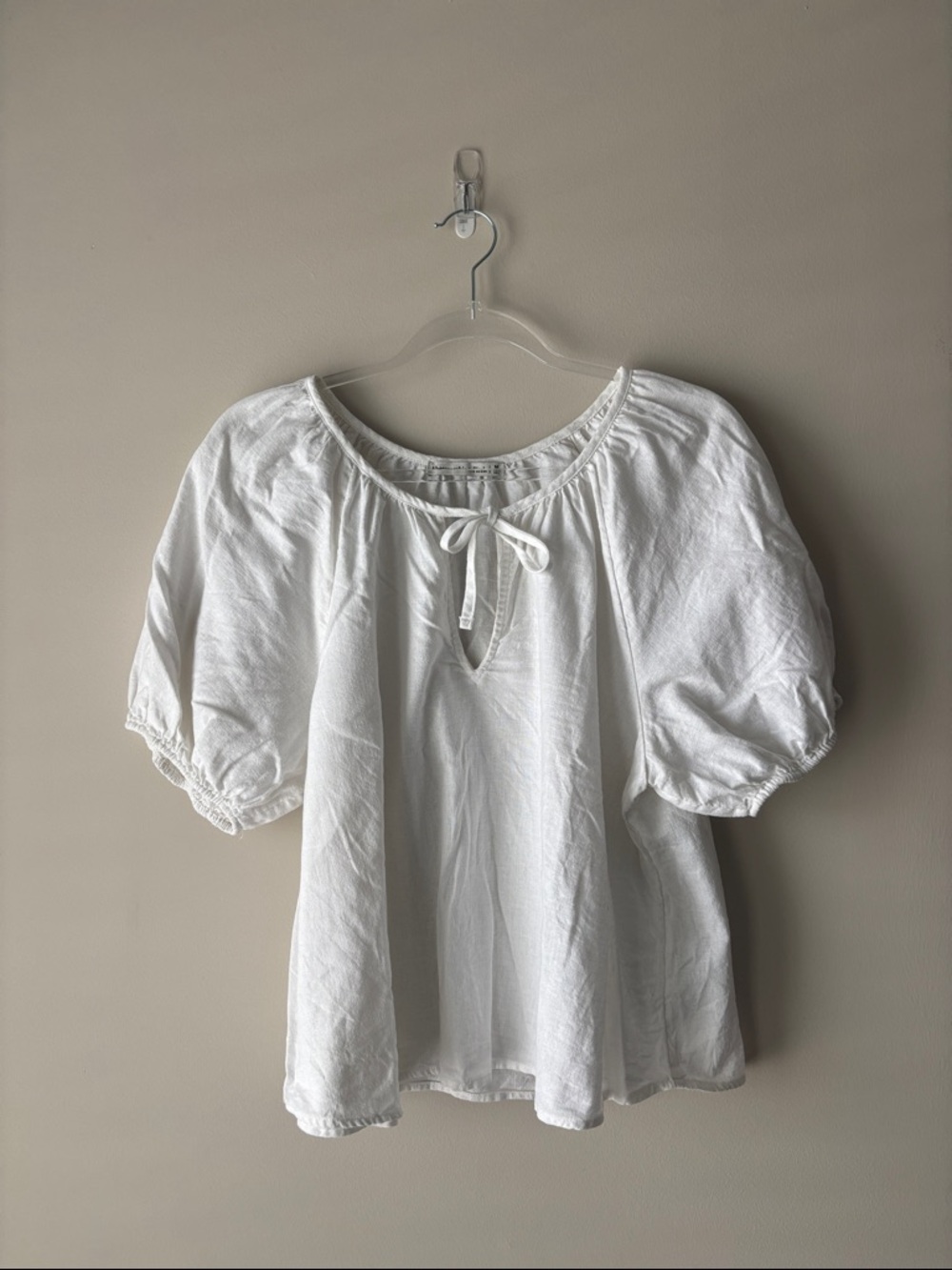 Abercrombie & Fitch White Tie-Neck Puff Sleeve Blouse
